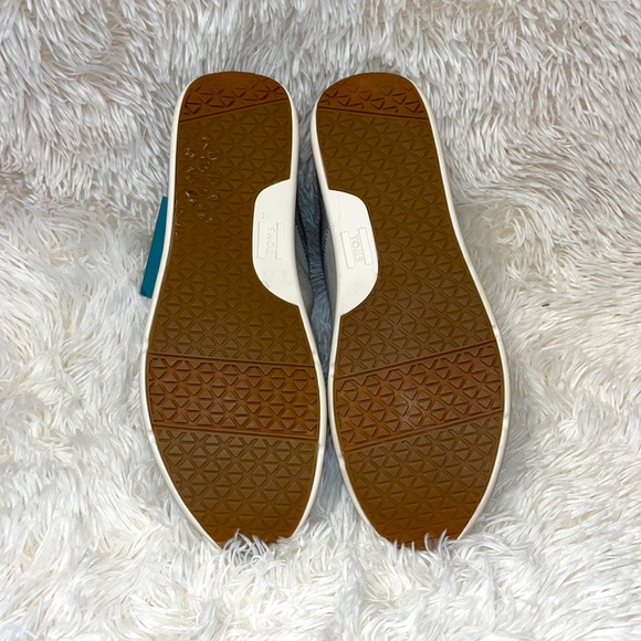 Toms Women Cabrillo Sneakers new w/out box - Picture 10 of 11